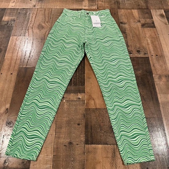 Green wave Daisy Street Wavy Mom Jeans - Picture 2 of 8